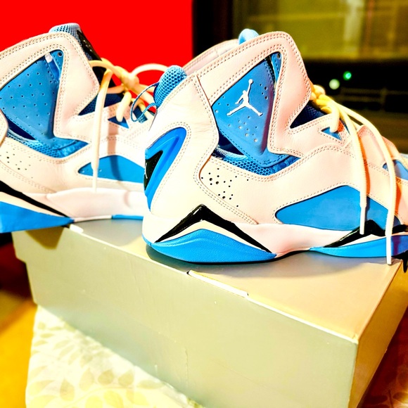 Jordan men shoes size 10 - Picture 1 of 4